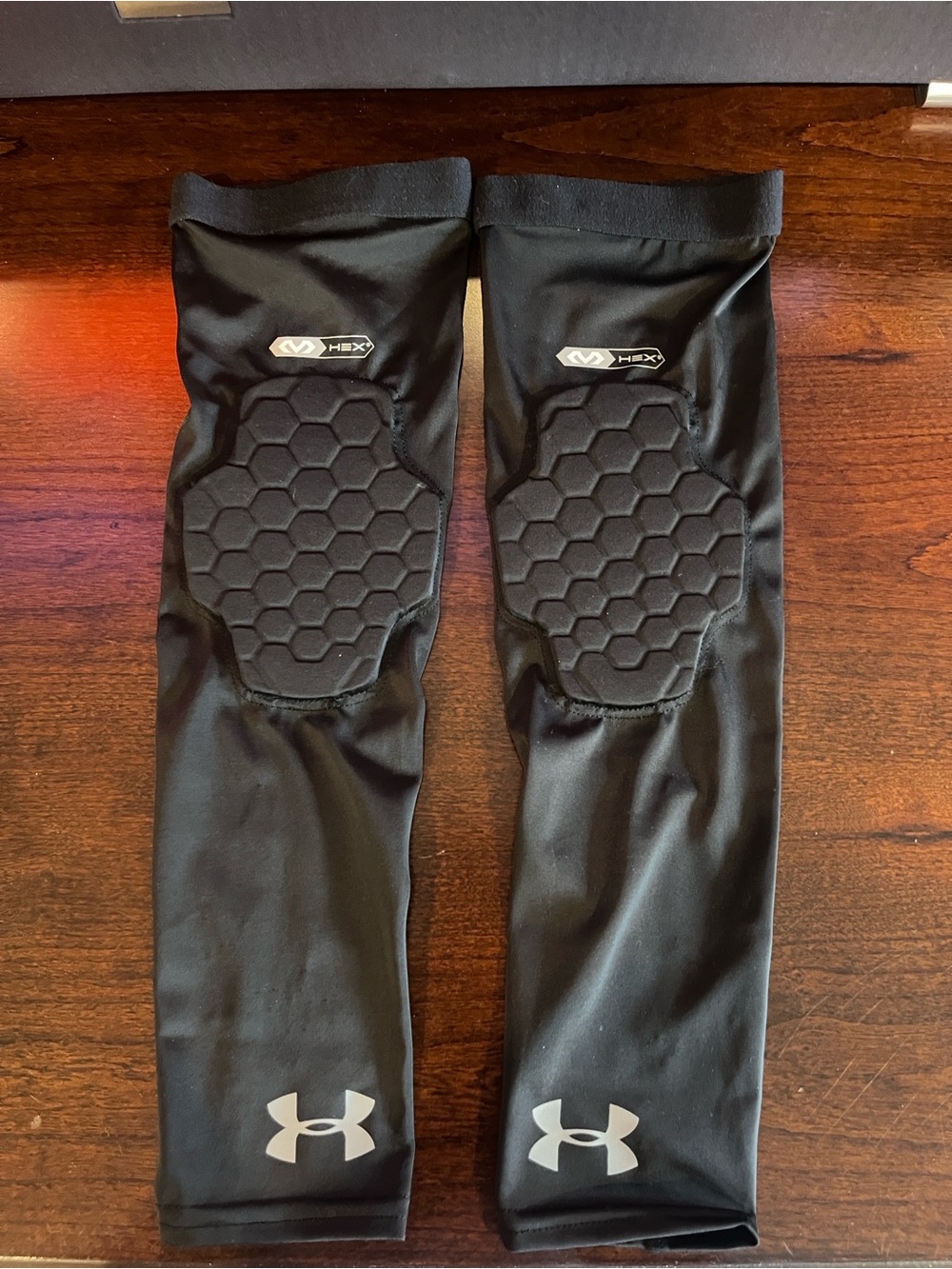 Black Under Armour Gameday Armour Pro Padded Sleeves (2). Size M.